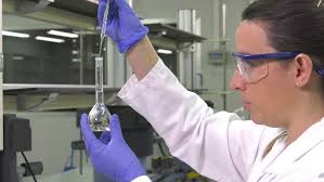 Determinación cinético-espectrofotométrica de creatinina con picrato  alcalino