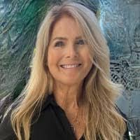 Shelly Goodman's Instagram, Twitter & Facebook