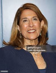 744 Janet Davis Photos & High Res Pictures