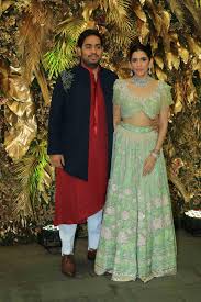 Mukesh Nita Anant Akash Ambani With Shloka Mehta And Radhika Merchant Look Their Glamorous Best At Armaan Jain S Wedding Masala Com Anant ambani is 23 years old third child of the indian business tycoon, mukesh ambani and his wife, nita ambani. mukesh nita anant akash ambani with