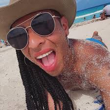 El Guarromántico added a new photo.