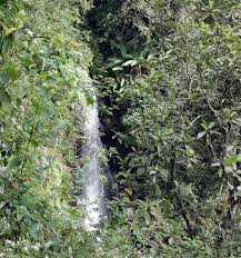 Setelah bertanya dengan penduduk asli disini ternyata keberadaan batu ini telah ada sejak dulu. Cpxpuecxf2ijfm