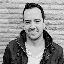 Brian Sams's Instagram, Twitter & Facebook