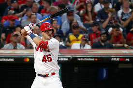 Baseball fan that thinks jose altuve is better than mike trout gives a presentation to the baseball writers. Video Angels Mike Trout Crushes Hr Wearing Tyler Skaggs No 45 Vs Mariners Bleacher Report Latest News Videos And Highlights
