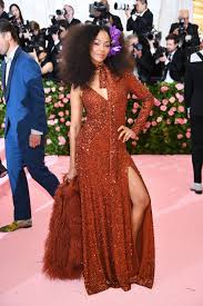 Deutschland sollte seine einwanderer mit offenen armen willkommen heißen. Met Gala 2019 Die Tops Und Flops Vom Roten Teppich Gala De