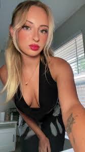 Rachel Nicholas's Instagram, Twitter & Facebook