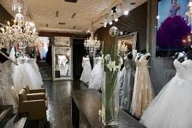 Les meilleurs créateurs, promotions et tendances de costumes pour marié, pour vous habiller avec élégance et confort le jour j. Ongi Ceremonie N 1 De La Tenue De Mariage En Belgique