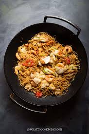 (as with all food this will be largely up to you but here are some options). The Best Indonesian Mie Goreng Mie Goreng Jawa