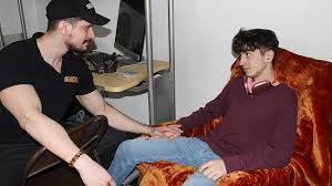 Le jeune voleur à l’étalage aspire à une figure de belle-père qui puisse  lui inculquer l’autorité - Sayuncle