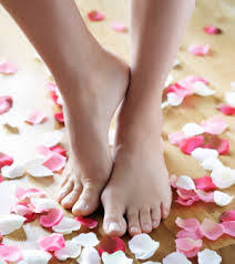 Menurut pakar , ada banyak sebab yang boleh menjadi punca tumit kaki merekah dan kering. Punca Tumit Kaki Merekah Vidara