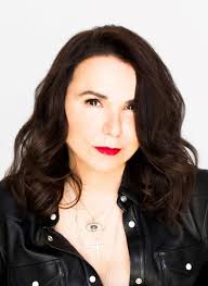 Beautiful #PattySmyth Happy Monday! 💗