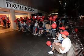 Shoppers Queue In The Dark On Boxing Day Abc News Australian Broadcasting Corporation It started as a day to give gifts to the household staff of britain's upper classes but has morphed into a sort of shopping holiday of its own.