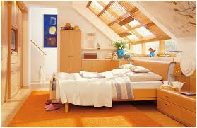 Kalau mau mengubah lotengmu menjadi kamar tidur, sesuaikan dengan desain rumahmu dulu, ya. Alternatif Memanfaatkan Loteng Pada Rumah Minimalis Bongproperty Com
