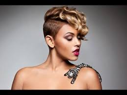From short cropped pixies to elegant bob hairstyles here are the best hairstyles that you can adopt with both curly or straight hair! Short Black Hairstyles Black Hair Magazine Medium Mlack Hairstyles Youtube