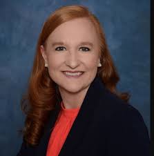 Linda Hynes's Instagram, Twitter & Facebook