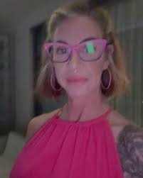 Hi my names Kristy and I’m obsessed with glasses lol. , Multiple pairs and  multiple colours , And what better wait to pull off multiple colours and  styles than with my @paireyewear which is one pair ...