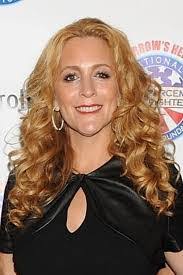 Jillian Crane's Instagram, Twitter & Facebook