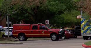 At least three people were killed on sunday in a shooting at an austin, texas, apartment complex, authorities said. L8zdtpnk0oyagm