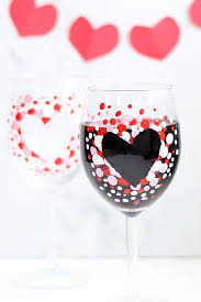 #layzagallery original paiting/painting of dancers in red fite color/gift idea for dancers/ naive painting/abstract decorative painting dance studio idea #dancestudio #paintingforlivingroom #abstract. How To Make Hand Painted Valentine S Day Wine Glasses Valentines Day Wine Valentines Wine Painted Wine Glasses