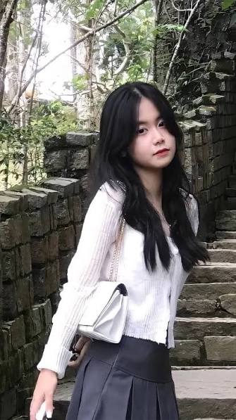Top Ảnh Gái Lớp 8 Ngây Thơ, Hồn Nhiên , Xinh Xắn Trên MXH