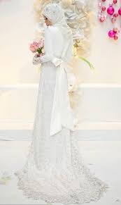 Kami adalah distributor baju muslim pria seperti gamis pria, celana sirwal, jubah pria, rompi sholat, koko pakistan dan kemeja pria. 17 Jubah Nikah Ideas Muslimah Wedding Dress Muslim Wedding Dresses Muslimah Wedding