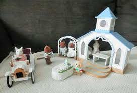 La Chapelle De Mariage Et Le Lot Sylvanian Families Achete Dans Un Vide Grenier Chapelle De Mariage Vide Grenier Creations