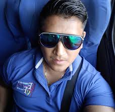 CATEGORÍA 7:🤵 MISTER SIMPATÍA 🎉 Líder nato, con chispa y buena vibra en  cada clase. Él es el alma del grupo, siempre dispuesto y con actitud  positiva. ¿Quién se lleva tu voto