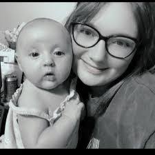 Debbie Stringfellow's Instagram, Twitter & Facebook