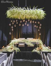 Classy Black And White Wedding Elegantwedding Ca Black Wedding Table Setting Head Table Wedding White Wedding Table Setting