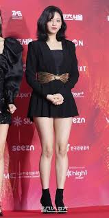 200130 Seoul Music Awards Jeongyeon Twice In 2020 Fashion Little Black Dress Peplum Dress