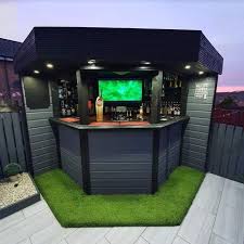 Grab simple 1×6 wood boards and create a little wood slat bar with any of your favorite countertop ideas. 1001 Ideas For Cool Outdoor Bar Ideas To Enjoy This Summer