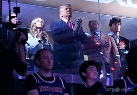 トランプ氏NBAファイナル観戦でNYロックダウン（ＡＦＰ＝時事）