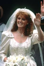 Sarah harrison so schön war ihr hochzeitsoutfit brigittede. Sarah Ferguson Gala De