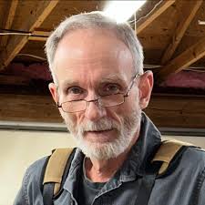 Max Muncy took a nasty fall at 3B and immediately grabbed his knee 😳  Hoping Muncy is okay 🙏 Via SNLA