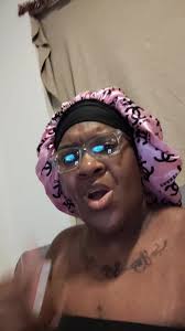 Glorilla Go outside Stop