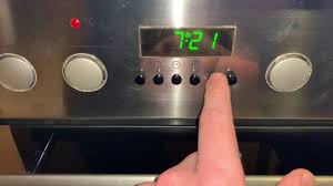 Uhrzeit Timer Und Andere Funktionen Des Einbaubackofen Bauknecht Esz 5962 Einstellen Anleitung Youtube