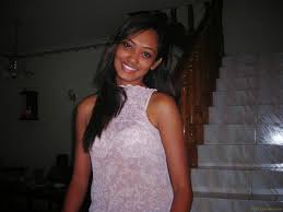 Lankan Stuffs: Yureni Noshika Bra Visible