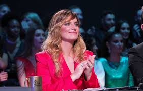 Elle grandira aux côtés de ses deux grands frères protecteurs, et trouvera tout l' toujours en eruption, elle sort son 2e roman liés pour la vie qui fort de son succès va profiter lui aussi d'une adaptation audiovisuelle. Tf1 Va Adapter Lies Pour La Vie Un Roman De Laetitia Milot En Telefilm