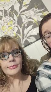 Amber Parr's Instagram, Twitter & Facebook