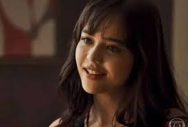 Garota do Momento: a surpreendente chegada de Flora, suposta filha de  Juliano, agita a trama