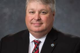 Kelly Farr's Instagram, Twitter & Facebook