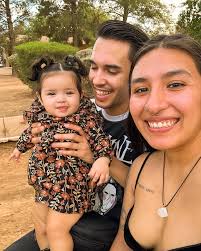 Iris' first pumpkin patch🧡🎃🌻