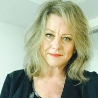 Christine Archer's Instagram, Twitter & Facebook