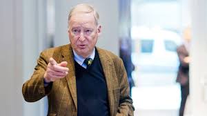 Die afd ist also schon kurz nach ihrer gründung für viele deutsche zu einer echten wählbaren alternative geworden. Afd Vorsitzender Gauland Erfolgreich Aus Altstadt Vertrieben