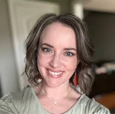 Paige Hurley's Instagram, Twitter & Facebook