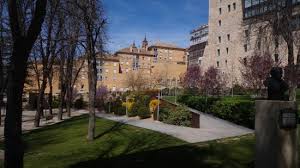 Maybe you would like to learn more about one of these? Entrada Principal Por El Parque Botanicos Frente A La Estacion De Tren Picture Of Gran Hotel Botanicos Teruel Tripadvisor