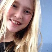 Laina Jones🦄😱 (amifina)