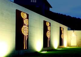Sichtschutz Oder Gartenkunst Mit Beleuchtung Wandbilder Beleuchtung Garten Gartengestaltung