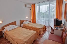 To make a hotel rezervation at hotel prahova saturn please fill in the form below contact information. Hotel Cerna Saturn Romania