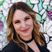 Jennifer Amiot's Instagram, Twitter & Facebook